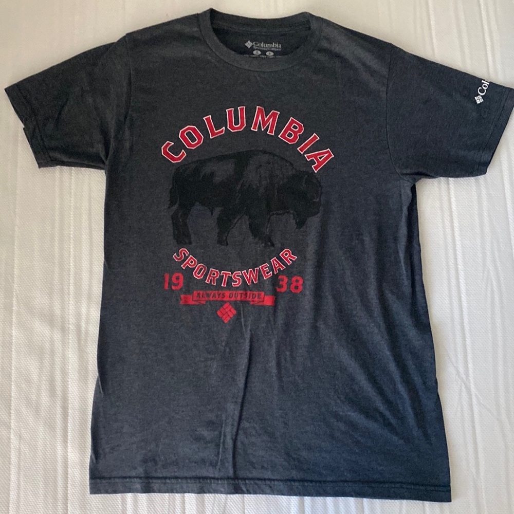 ⭐️3 for $10! - Men’s Columbia 1938 Sportswear T-shirt size S